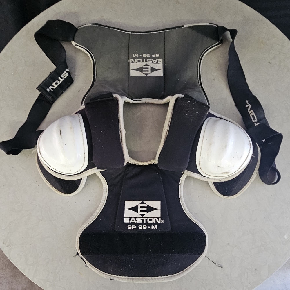 Easton Hockey Shoulder Pads